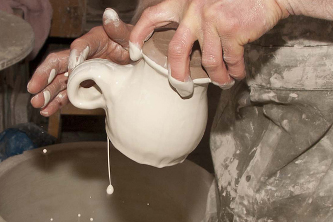 Salt-glaze mug slip dip